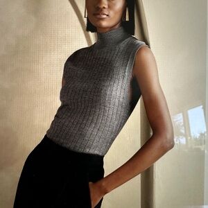 COPY - Banana Republic - Nezha Merino Sweater Shell, size Small